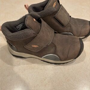 KEEN warm Waterproof Kids Brown Boots with easy on/off hook & loop closure.